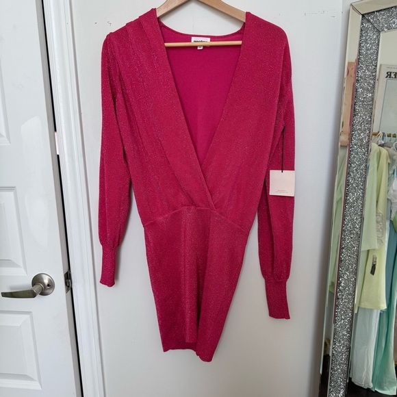 NWT Superdown revolve
aura mini dress S - Picture 4 of 9